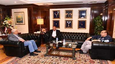 رسميا.. الخطيب يتفق مع رئيس المقاولون العرب على انتقال طاهر محمد طاهر إلى الأهلي