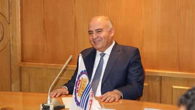 محافظ قنا: غلق 47 منشأة صحية مخالفة لعدم الالتزام