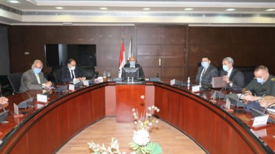 وزير النقل يبحث سرعة البدء في تنفيذ منظومة النقل الذكي (صور)