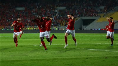 عاجل - خناقة شوارع بطلها نجم الأهلي.. تعرف على التفاصيل