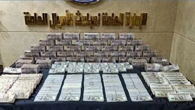 ضبط 3 أشخاص لإتجارهم في النقد الأجنبي بالسوق السوداء