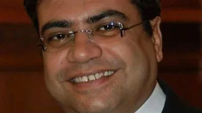 رفعت فكري عن مجمعات الأديان: المباني لا تقرب الأشخاص من بعضهم