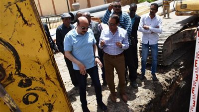 محافظ أسوان يوجه بسرعه إصلاح كسر مأسورة مياه