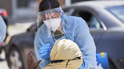 زيادة قياسية أخرى في حالات Covid-19 الأمريكية