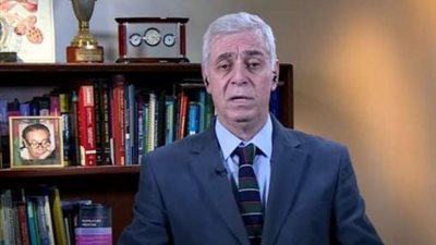 رئيس قسم الصدر بقصر العيني يحسم الجدل بشأن انتقال كورونا عبر الهواء