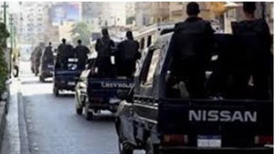 ضبط 6 أشخاص لقنوا شخصًا 