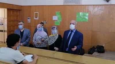 رئيس جامعة الفيوم يتفقد أول امتحانات الفصل الدراسي الثاني (صور)