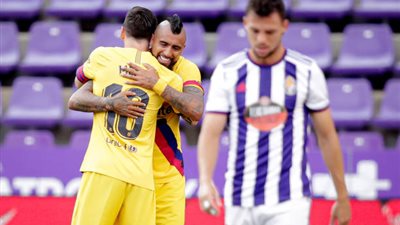 بقدم فيدال.. برشلونة يسجل الهدف الأول في شباك بلد الوليد (فيديو)