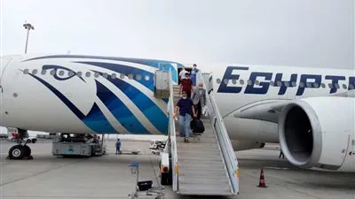 حقيقة خسارة مصر للطيران 3 ملايين جنيه بسبب نظام التشغيل (فيديو)