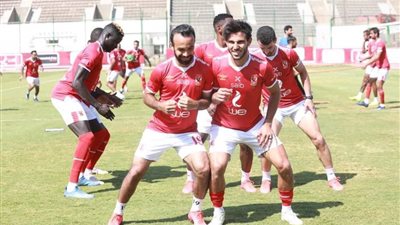 الأهلي يضغط على نجمه للانتقال إلى الدوري الجزائري 