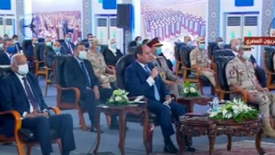 السيسي: الصلابة في تنفيذ القرارات هدفها حماية وطن.. 