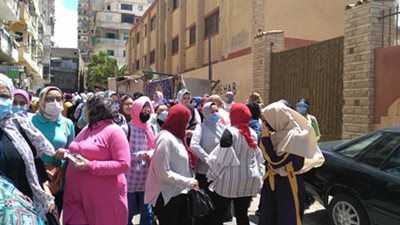 طلاب الثانوية العامة بالإسكندرية عن امتحان الكيمياء: جيد جدا