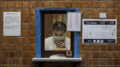 استمرار ارتفاع الإصابات بفيروس كورونا في اليابان