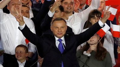 فوز رئيس بولندا بولاية جديدة