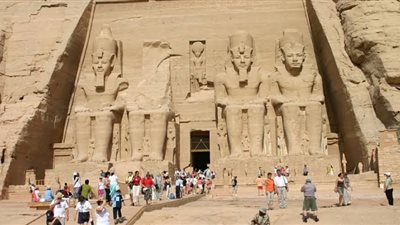 رفع كفاءة العاملين.. الدولة تواصل جهود النهوض بالسياحة في أزمة كورونا