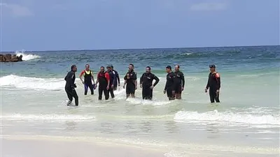 الإنقاذ النهري يواصل جهوده للعثور على الغريق الأخير بشاطئ النخيل (صور)