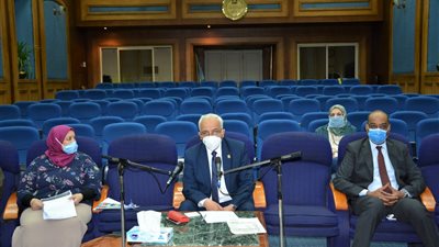 التعليم تناقش إجراءات تصحيح العينة العشوائية لمادة الجغرافيا