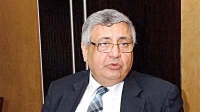 مستشار السيسي يزف بشرى سارة للمصريين بشأن كورونا