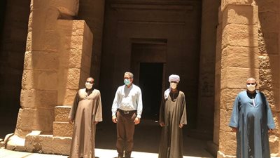 العناني يتفقد تطبيق إجراءات السلامة بمعبد فيلة في أسوان
