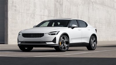 فولفو تكشف عن سيارتها Polestar 2 الكهربائية الجديدة.. تعرف على سعرها!