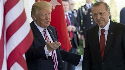 أردوغان وترامب يبحثان هاتفيا القضايا الإقليمية أبرزها الملف الليبي