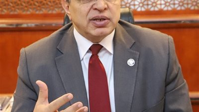 تعيين 145 شابا.. وصرف 109 آلاف جنيه للعمالة غير المنتظمة بسوهاج