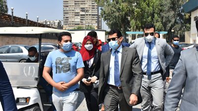 وزير الرياضة يسلم الدراجات المدعومة بمركز شباب الجزيرة