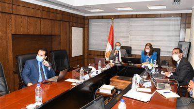 اجتماع وزاري لتطوير مجمع التحرير.. وعرض استثماري أمريكي للمشروع 