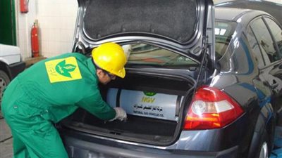تعرف على عناوين وفروع المحطات المسؤولة عن تحويل السيارات للغاز الطبيعي