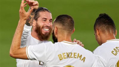 عاجل - ريال مدريد يتوج بلقب الدوري الإسباني