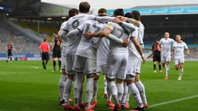 ليدز يونايتد يتوج بطلًا لـ 