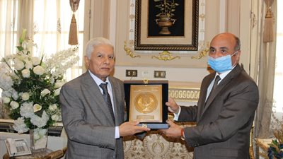 بحضور النائب العام.. وزير العدل في زيارة لدار القضاء العالي 