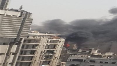 إخماد حريق بمخزن قطع غيار سيارات بحي الأزبكية