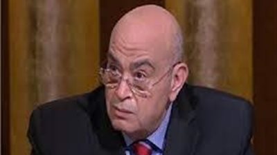 عماد أديب: من صاغ بيان البرلمان 