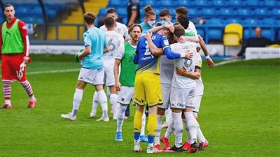 بعد التأهل للبريميرليج.. ليدز يونايتد يُبرم عقد رعاية ضم مع 