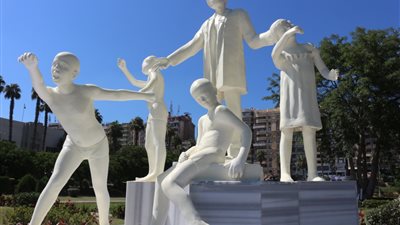 إهداء من جامعة المنصورة لجيش مصر الأبيض (صور)