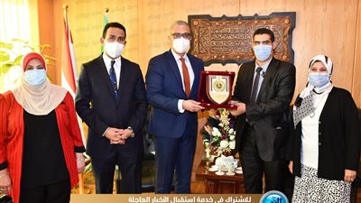 محافظ الفيوم يكرم محمد نادي ويهنئه بتولي وكيل 