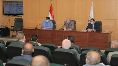 قبول 4 تظلمات والموافقة على 32 طلب تقنين على أراضي الدولة ببني سويف