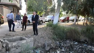 تطهير ترعتي الدهسة وزين الحفناوية بفرشوط للحد من التلوث