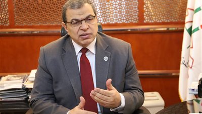 القوى العاملة: إلزام القادمين للإمارات بإجراء فحص 