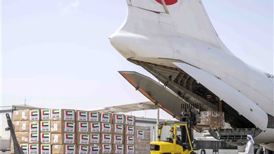 يد العون.. مساعدات الإمارات تصل لأكثر من 75 دولة حول العالم خلال إزمة كورونا