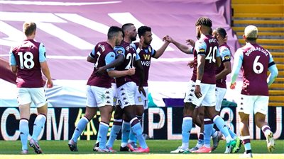 مدرب أستون فيلا يتحدث عن المواجهة المصيرية ضد وست هام يونايتد 