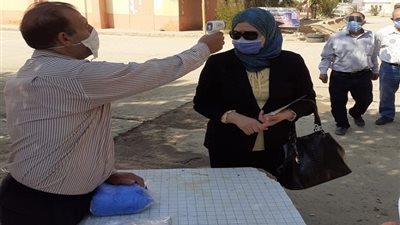 محافظ بني سويف يتابع سير امتحانات الدبلومات في يومها الأول (صور)