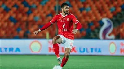 بسبب كثرة إصابات ربيعة.. فايلر يُطالب الأهلي بضم مدافع مميز