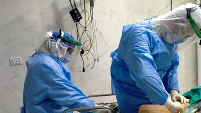 تفاصيل جلسات فصل بلازما لمريض مصاب بالتهاب رخوي في مستشفى المنصورة 