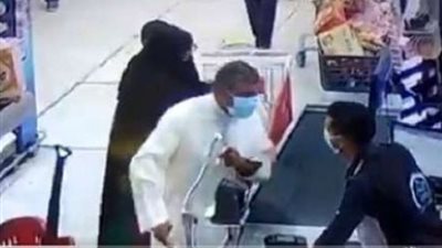 المصري المعتدي عليه بالكويت يكشف تفاصيل جديدة عن الواقعة