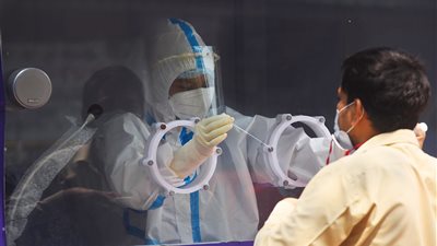 الهند تسجل ما يقرب من 50 ألف إصابة جديدة بكورونا 