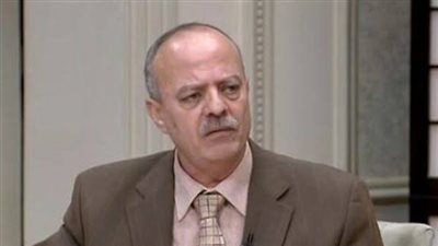 أمين عام نقابة الأطباء يوضح تفاصيل قانون بدل المهن الطبية