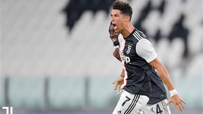 يوفنتوس يعبر سامبدوريا بثنائية ويتوج رسميا بالدوري الإيطالي 