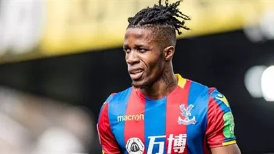 مدرب كريستال بالاس يفتح باب الرحيل أمام زاها